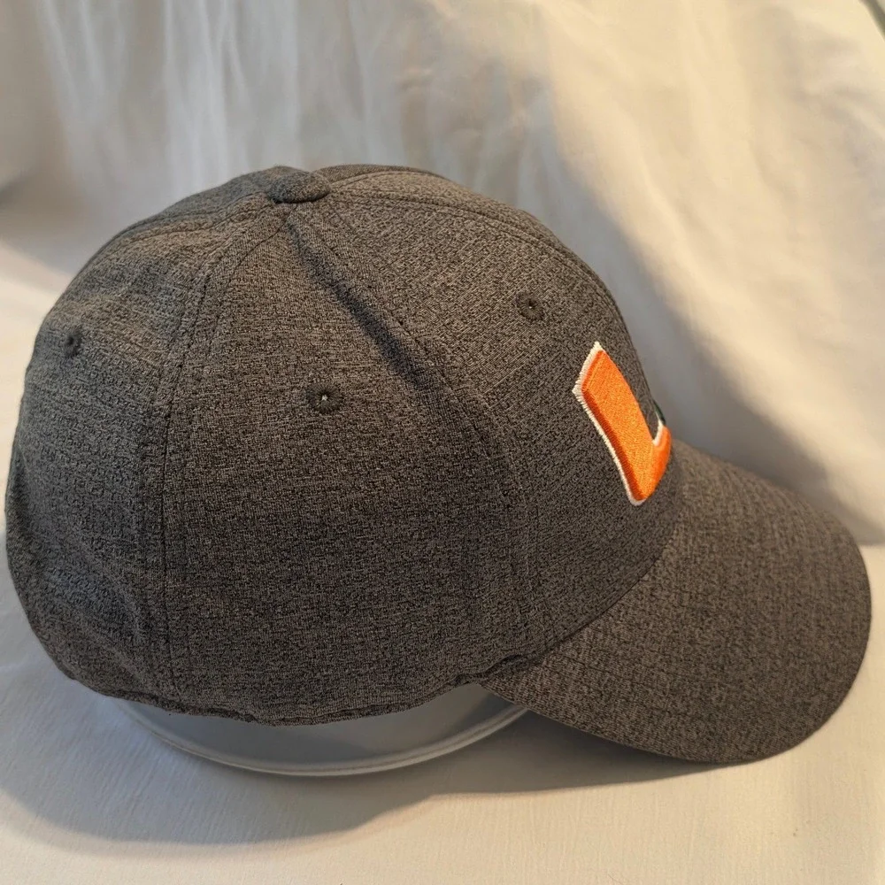 Fan Favorite Miami Hurricanes Hat Mens Grey Heathered Snapback U‎ Logo Cap NCAA